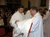 Oblékání liturgických rouch, foto: P. Zuchnický