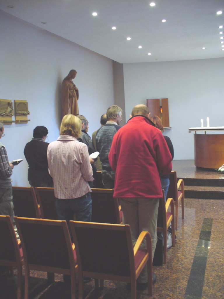Setkání začalo mší svatou v kapli sv. Kříže