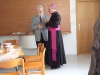 Otec biskup si najde čas i na neformální setkávání...